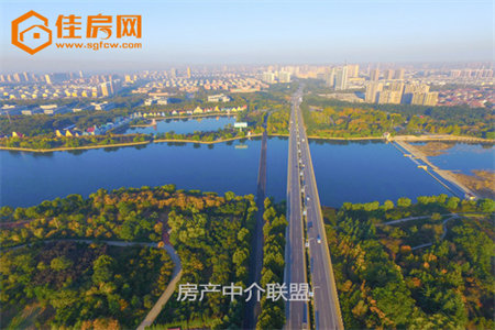 明湖社区2室2厅精装修黄金4楼